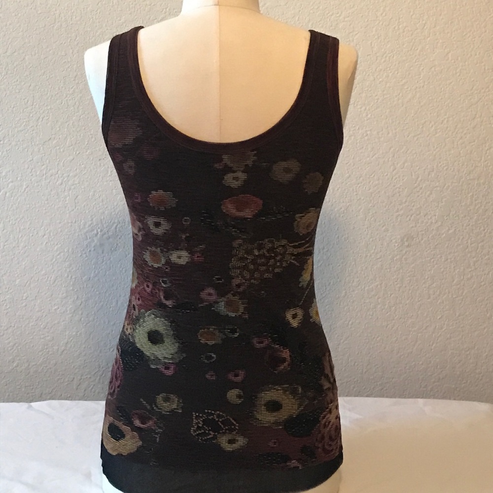 Fuzzi Tank - Picture 2 of 5
